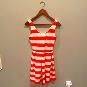 Soprano orange/white striped dress